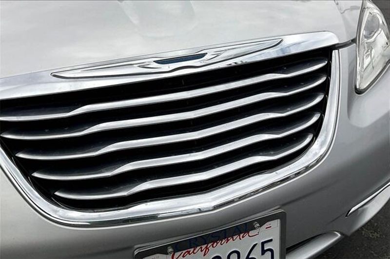 Used 2012 Chrysler 200 LimitedImage 29