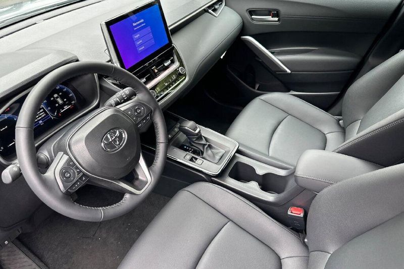 New 2026 Toyota Corolla Cross XLEImage 9