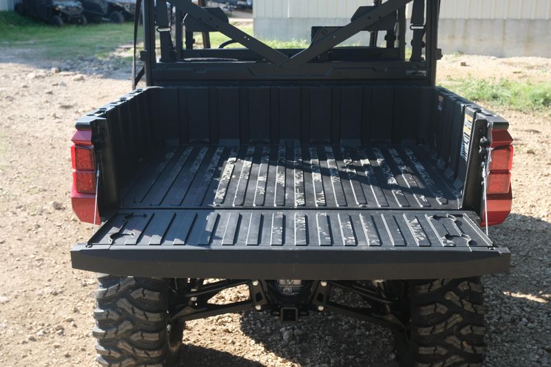 2025 Polaris RANGER CREW XP 1000 PREMIUM SUNSET RED Image 4