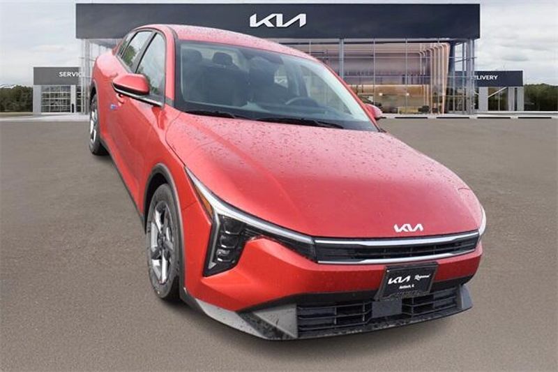 2025 Kia K4 LXSImage 9