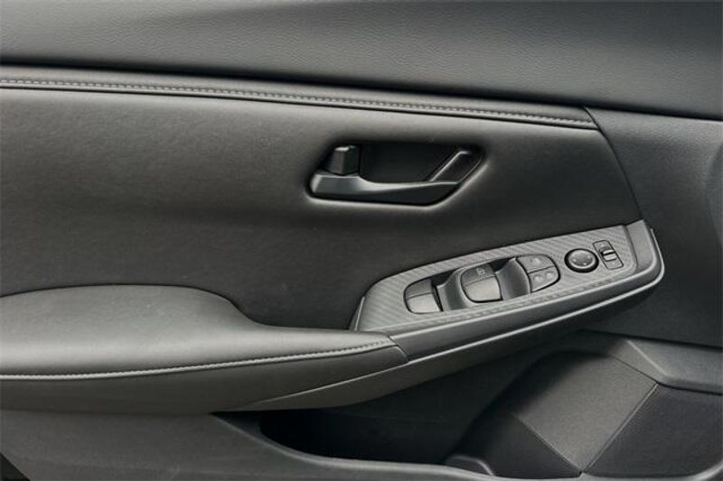 New 2025 Nissan Sentra SImage 8