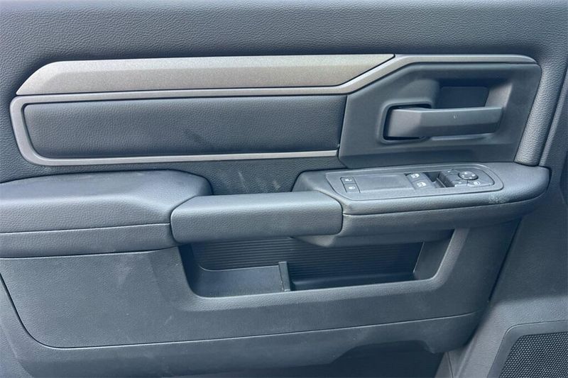 2026 Ram 2500 Tradesman photo 11
