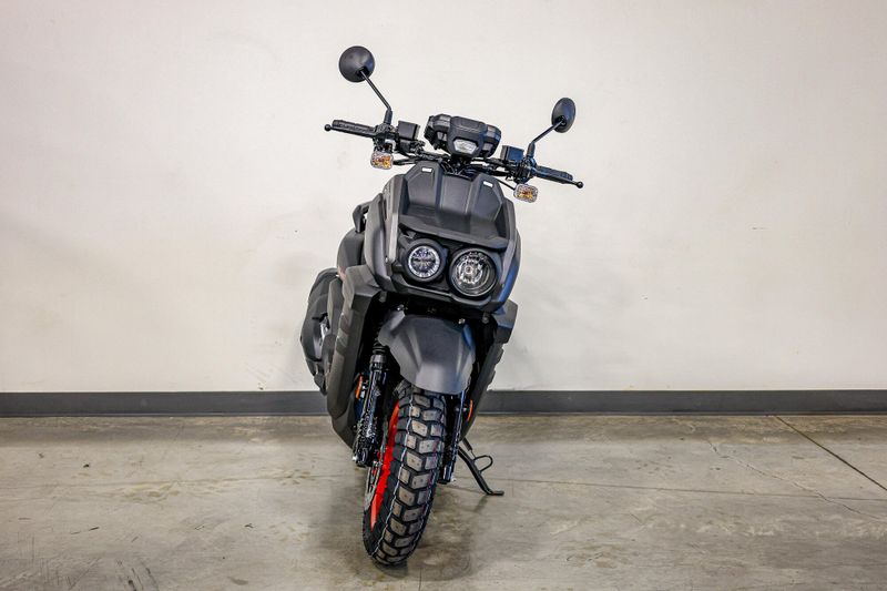 2024 Yamaha ZUMA 125 MATTE BLACKImage 3