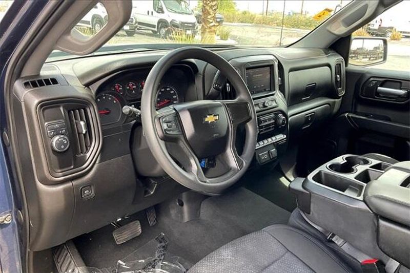 2021 Chevrolet Silverado 1500 CustomImage 14