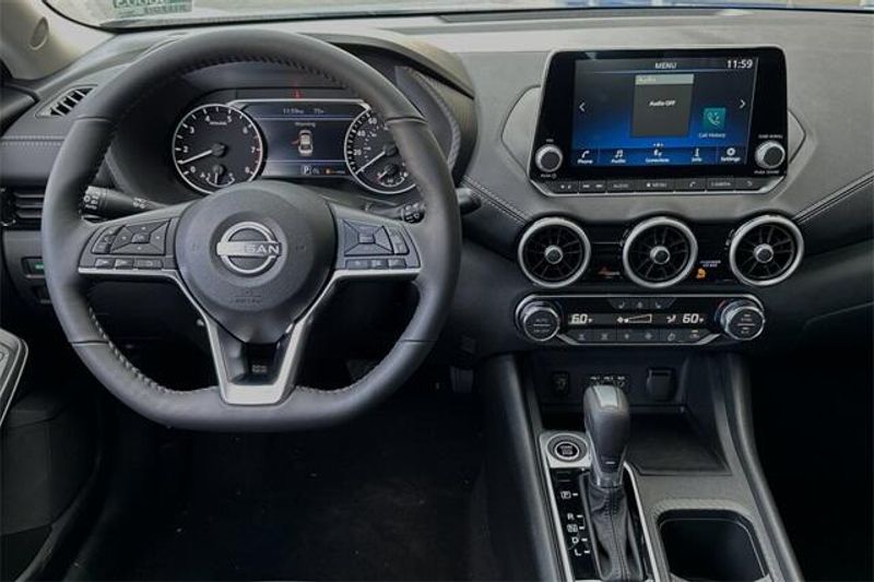 New 2025 Nissan Sentra SVImage 11