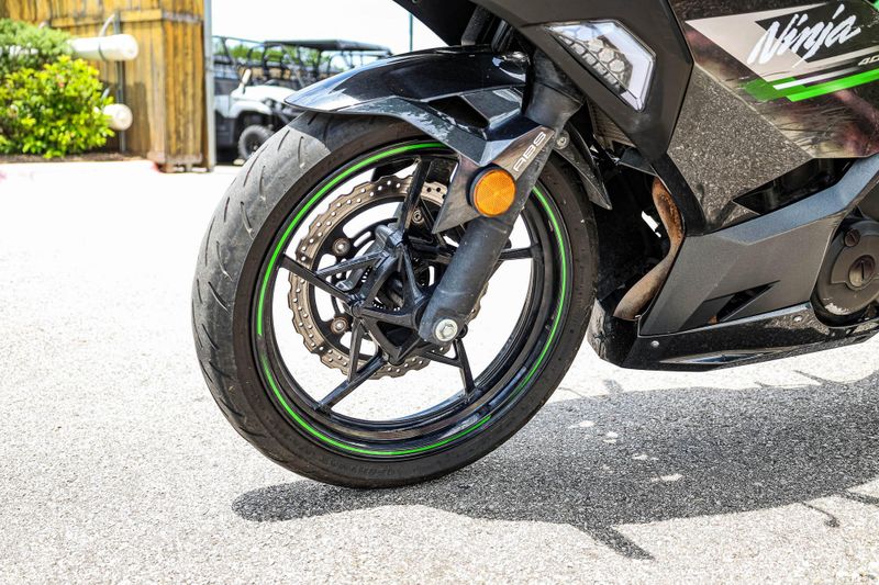2023 Kawasaki NINJA 400 ABS Image 3