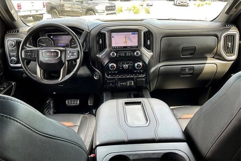 2022 GMC Sierra 2500HD AT4Image 15