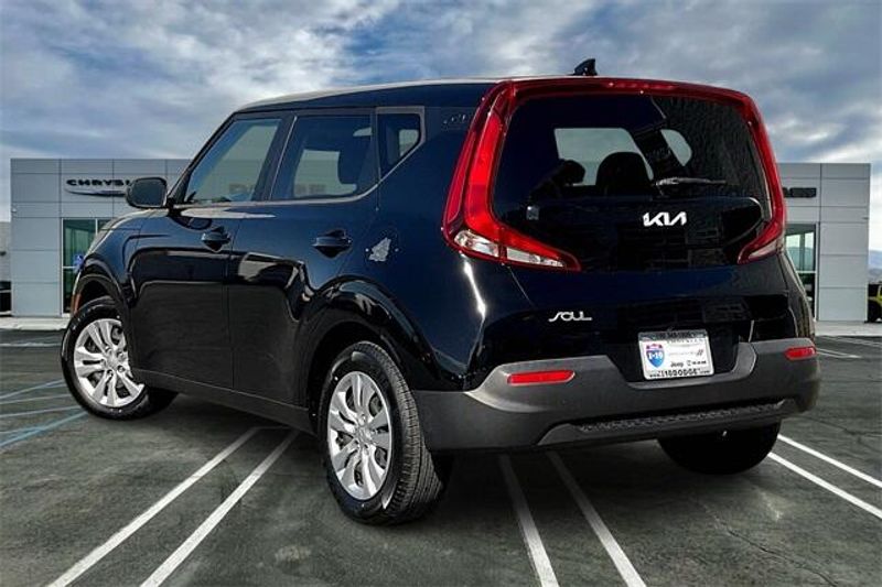 2022 Kia Soul LXImage 10