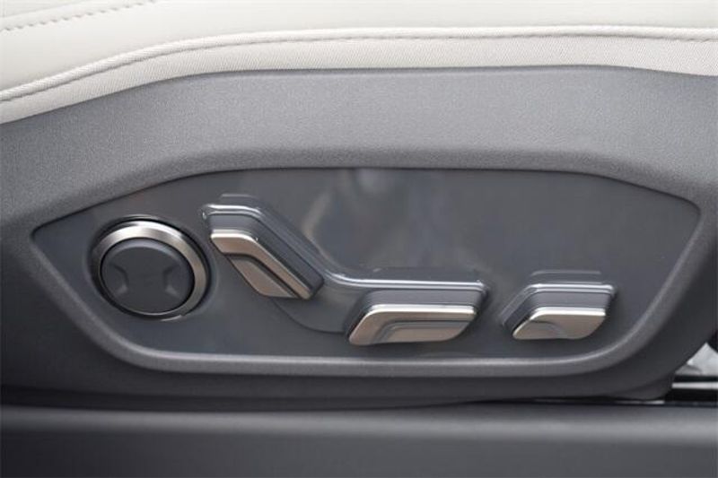 New 2026 Kia EV9 GT-LineImage 12
