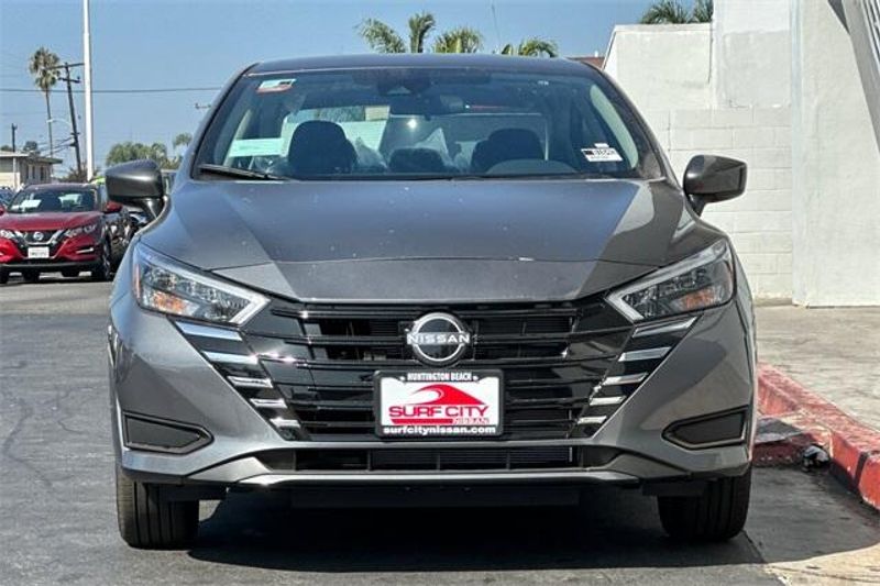 New 2025 Nissan Versa 1.6 SVImage 6