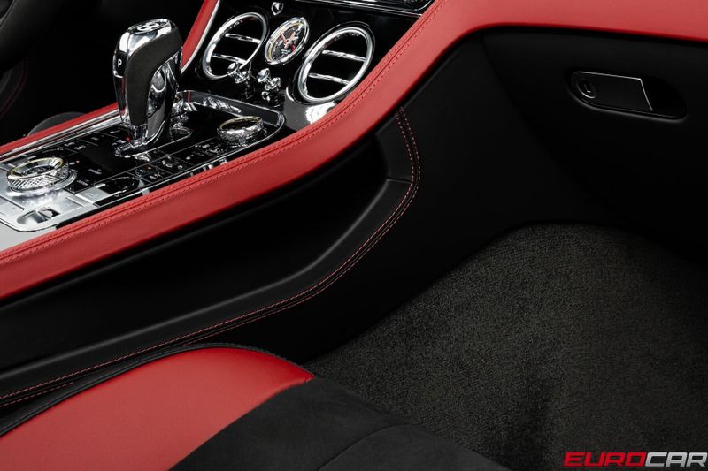 Used 2023 Bentley Continental GT V8 *CARBON INTERIOR TRIM * TWO-TONE INTERIOR*Image 32