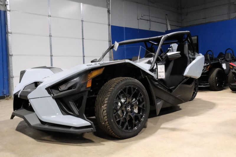 2024 Polaris SLINGSHOT SL AUTODRIVE OCEAN GRAYImage 8