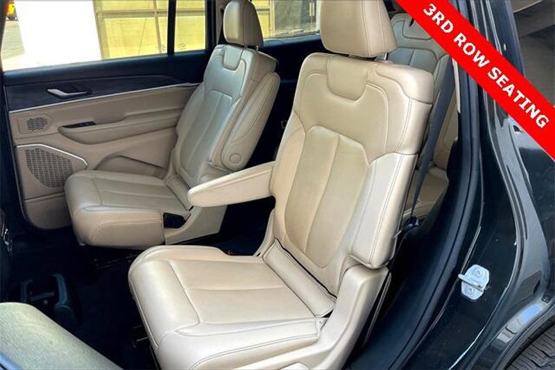 Used 2021 Jeep Grand Cherokee L LimitedImage 25