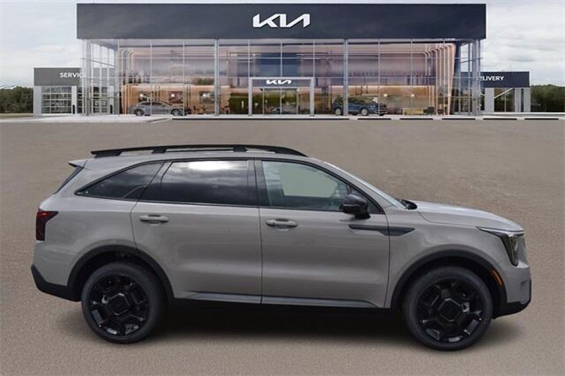 2025 Kia Sorento X-Line EXImage 2