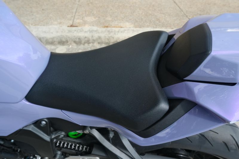 USED 2024 KAWASAKI NINJA ZX6R Image 16