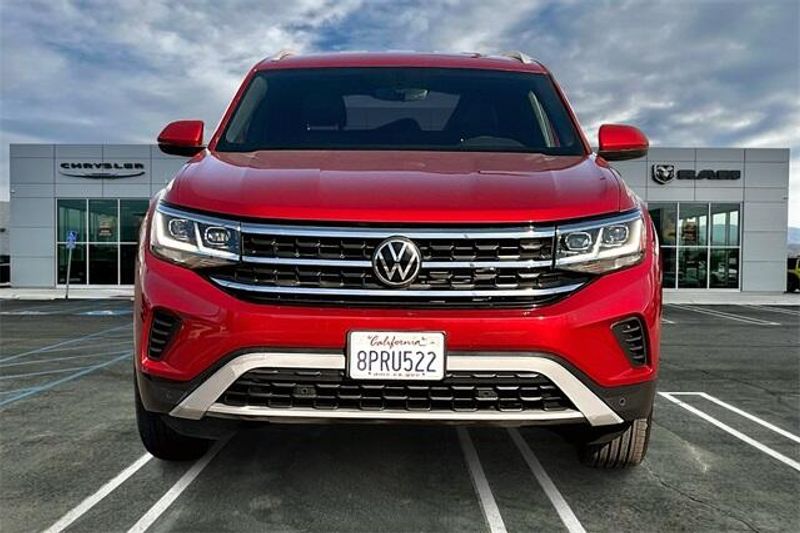 2020 Volkswagen Atlas Cross Sport 3.6L V6 SE w/TechnologyImage 2