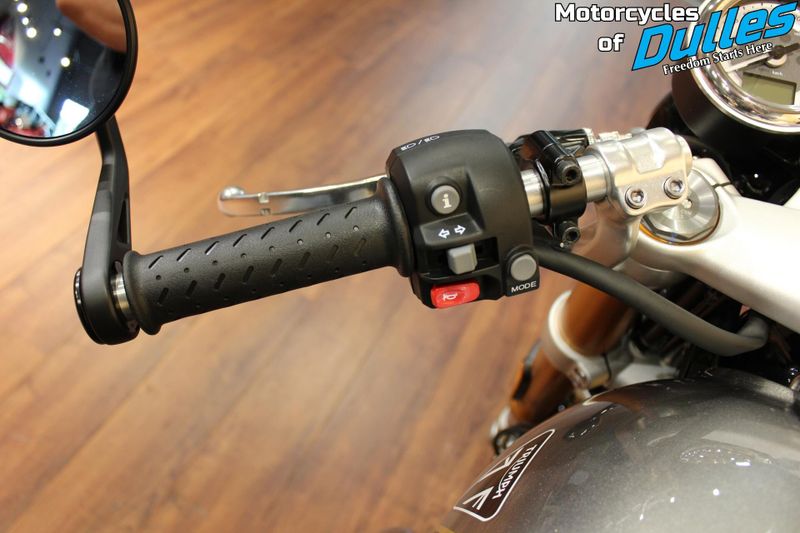 2024 Triumph Thruxton RS Image 9