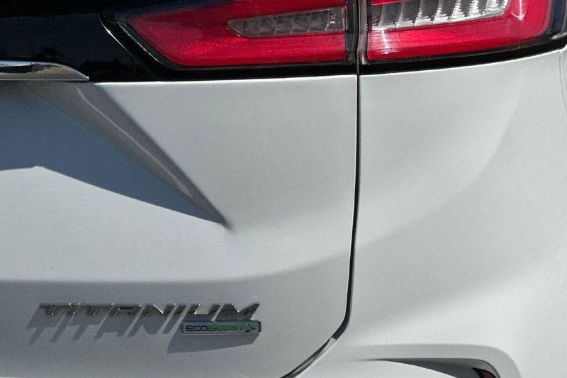 Used 2020 Ford Edge TitaniumImage 25