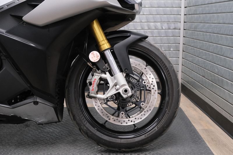 USED 2022 APRILIA RSV4 1100 Image 12