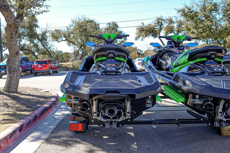 2024 Kawasaki JET SKI ULTRA 310 310LXS  BLACKGREEN Image 12