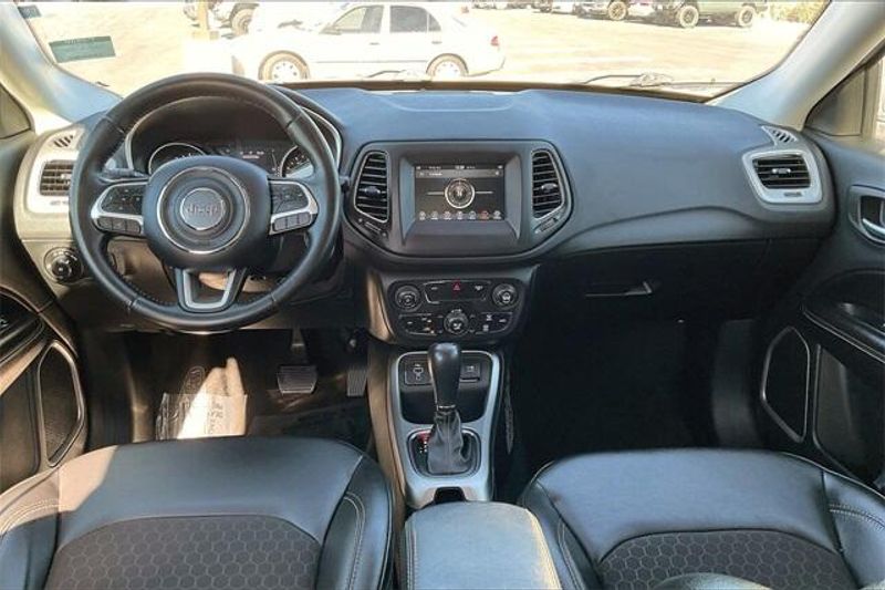 Used 2019 Jeep Compass LatitudeImage 15