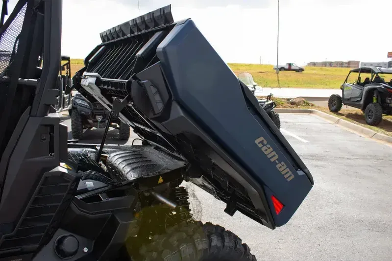 NEW 2026 CAN-AM DEFENDER MAX XT HD11 WITH 1025 INCH TOUCHSCREEN Image 14