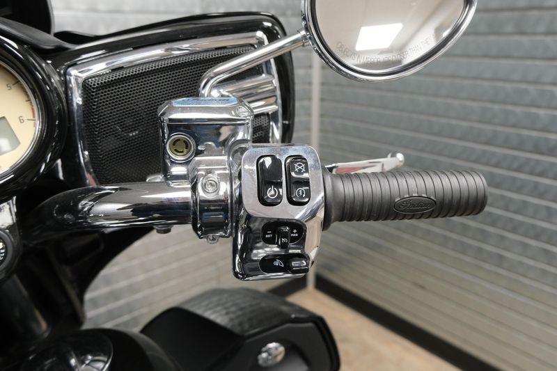 USED 2022 INDIAN MOTORCYCLE ROADMASTER Image 16