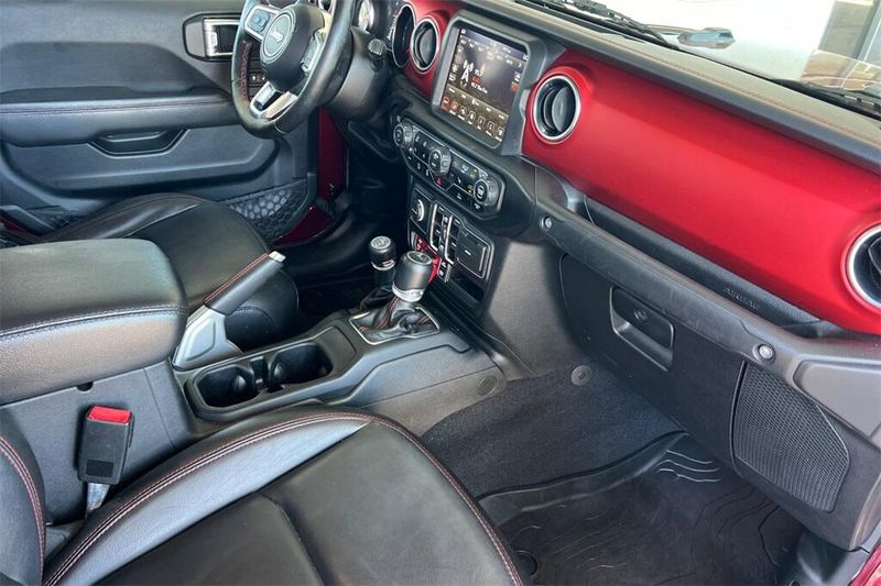 2021 Jeep Gladiator Rubicon photo 15