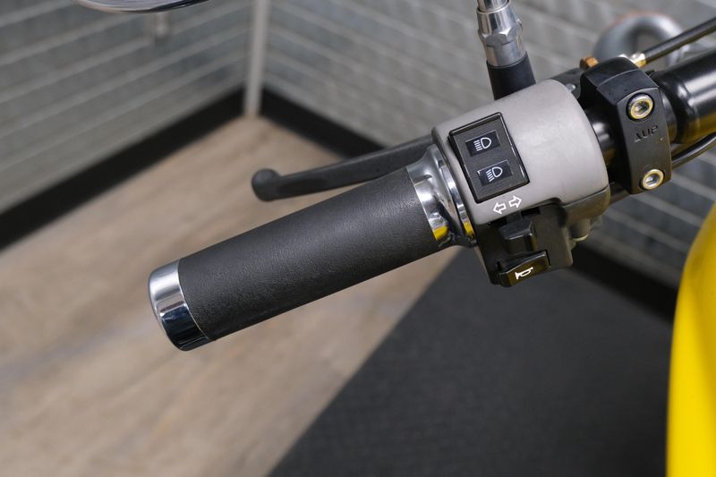 USED 2023 HONDA FURY Image 18