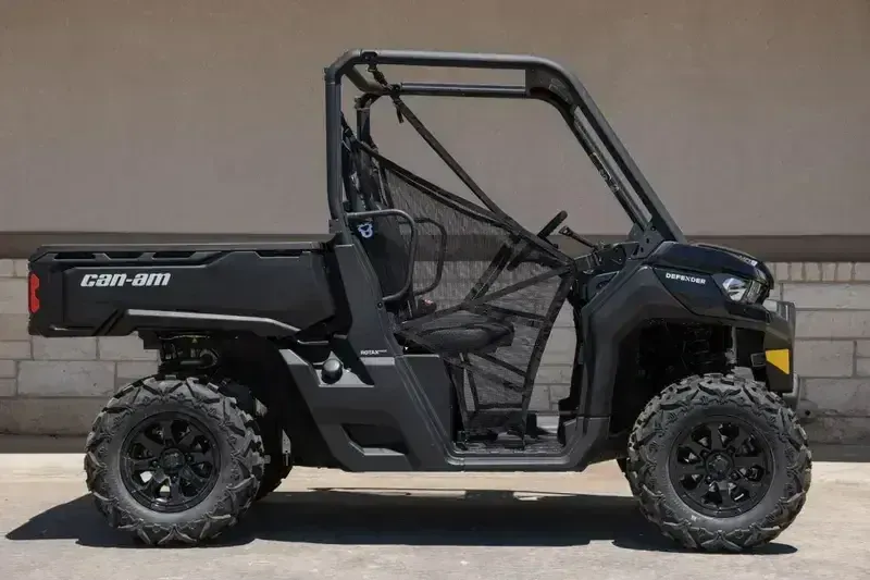 2025 Can-Am DEFENDER DPS HD10 STEALTH BLACKImage 2