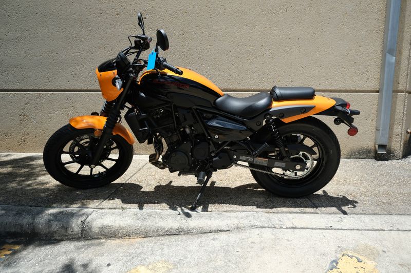 2024 Kawasaki ELIMINATOR SE ABS CANDY STEEL FURNACE ORANGE AND EBONYImage 1