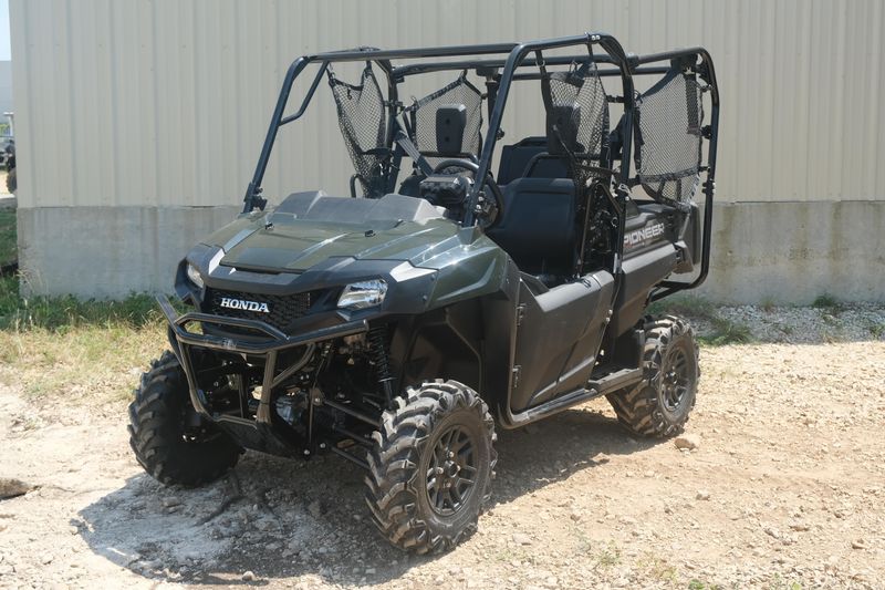 2025 Honda PIONEER 7004 DELUXE  BLACK FOREST GREEN Image 2