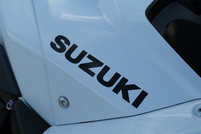 NEW 2026 SUZUKI GSX8R Image 15