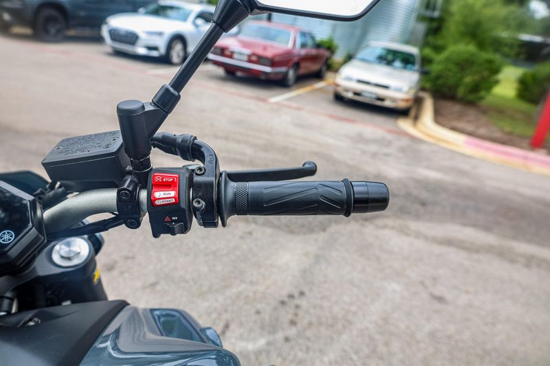 2022 Yamaha MT07  GRAY Image 12