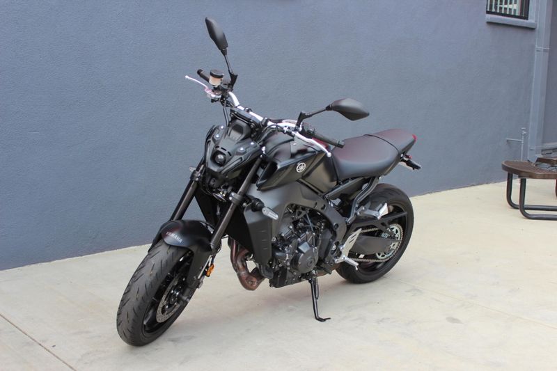 2023 Yamaha MT 09 Image 8