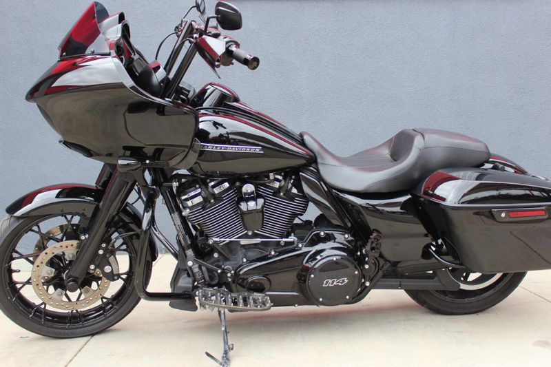 2020 Harley-Davidson Road Glide Special Image 4