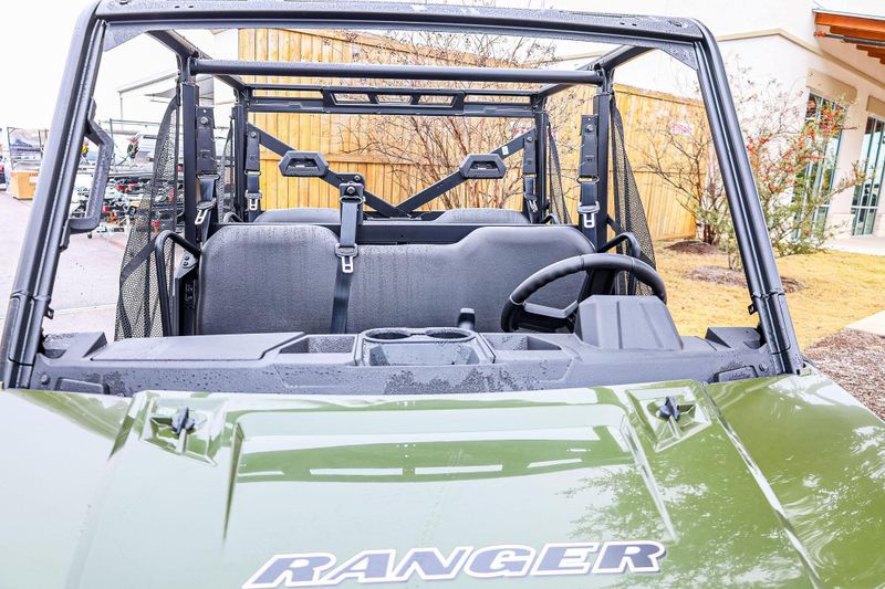 2025 Polaris RANGER CREW 1000 SAGE GREENImage 9