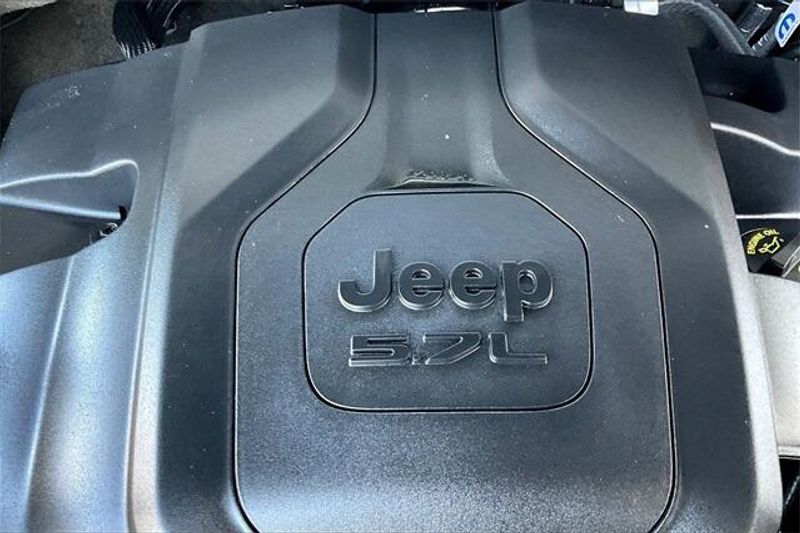 Used 2022 Jeep Grand Cherokee SummitImage 32