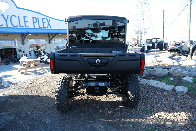 2025 Can-Am DEFENDER MAX LIMITED CAB HD10 DESERT TAN AND STEALTH BLACKImage 23