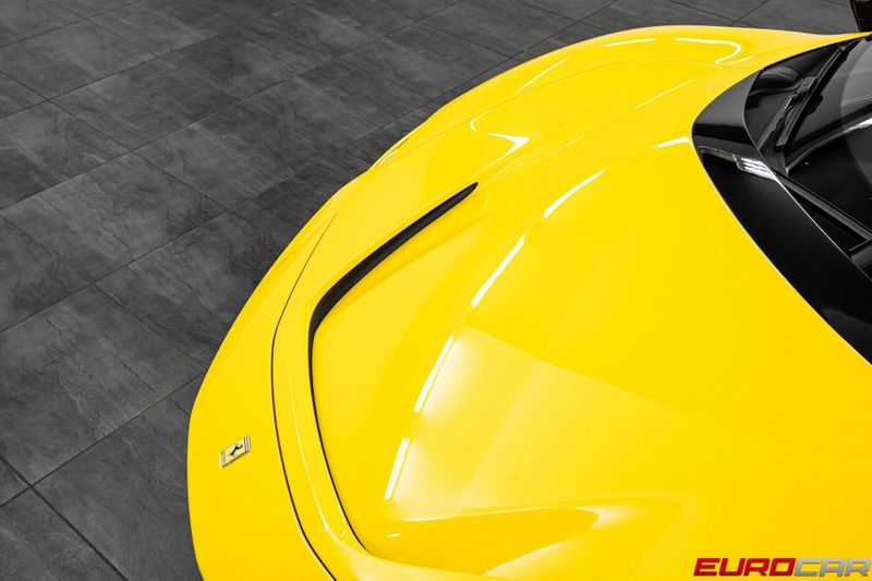 2022 Ferrari SF90 Stradale *CARBON FIBER INTERIOR * FRONT PPF*Image 9