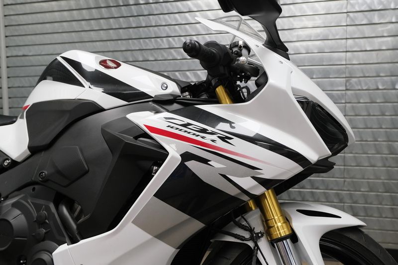 NEW 2026 HONDA CBR1000R Image 12