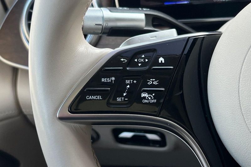 2022 Mercedes-Benz EQS 450Image 28