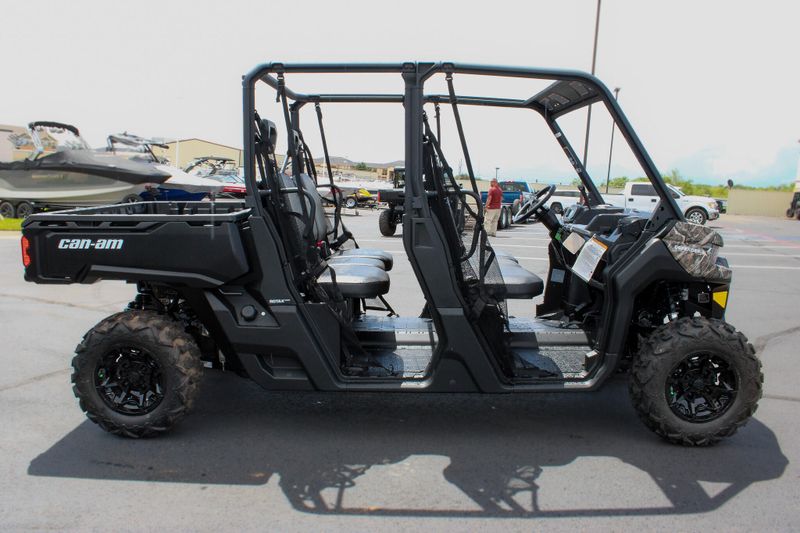 2025 Can-Am DEFENDER MAX DPS HD7 WILDLAND CAMO Image 2