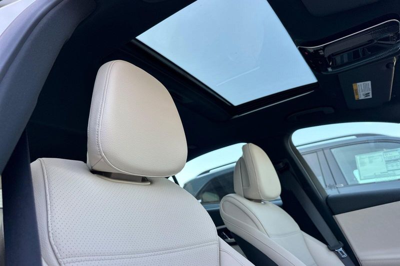 New 2026 Mercedes-Benz C-Class C 300Image 13