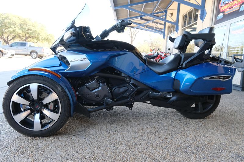 2018 Can-Am SPYDER F3T BLUEImage 4