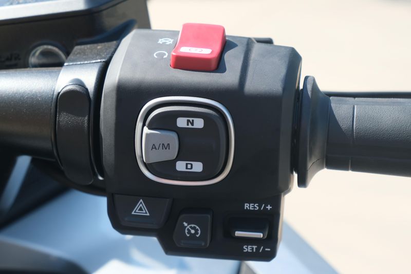 NEW 2025 HONDA GOLD WING TOUR DCT  in a LIGHT SILVER METALLIC exterior color. Family PowerSports (877) 886-1997 familypowersports.com 