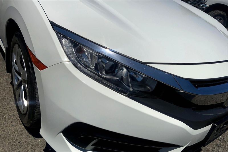 2018 Honda Civic LX photo 27