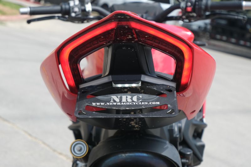 Used 2022 Ducati STREETFIGHTER V2 RED AND BLACK Image 5