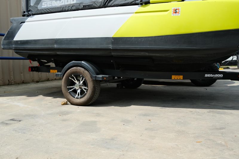 USED 2023 KARAVAN SINGLE AXEL Image 6