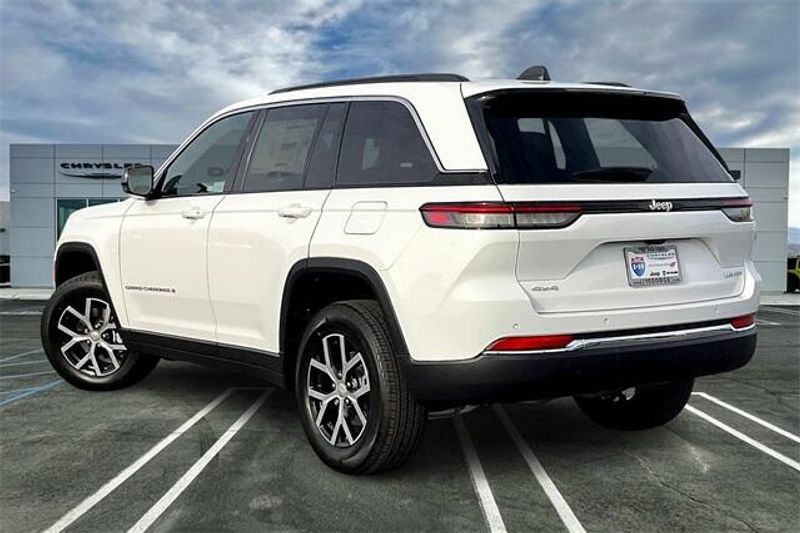 2025 Jeep Grand Cherokee Limited 4x4Image 2